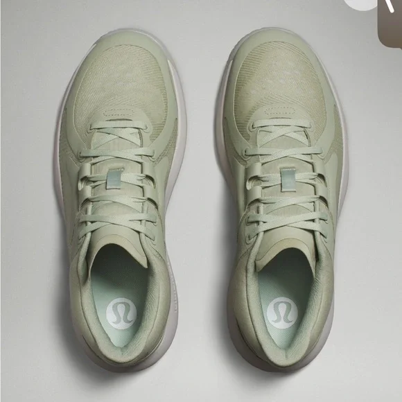 Lululemon Strongfeel Training Sneakers 8.5 - Picture 3 of 11